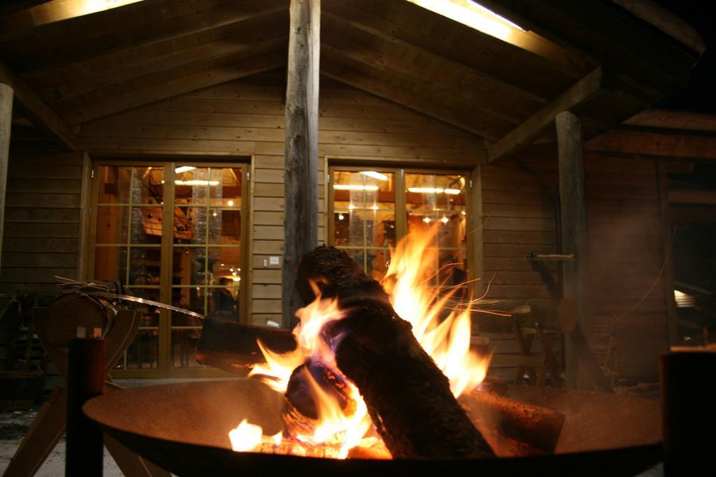 Huettenhotel Husky Lodge Муотаталь Экстерьер фото